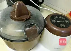 Illustration of how to make Xinjiang mutton, green apricot noodles and flag rice soup 1