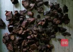 Illustration of how to make spicy beef cubes 2