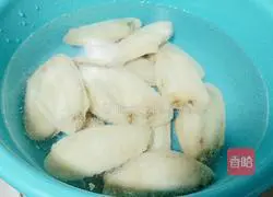 Illustration of braised chicken wings 3