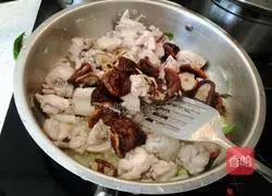 Illustration of braised chicken with mushrooms and oyster sauce 7