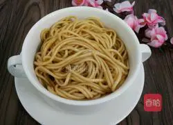 Illustration of how to make scallion noodles 7