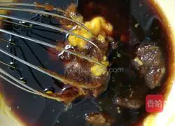 Illustration of making red date puree cake 5