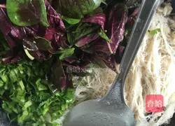 Illustration of how to make amaranth fried rice noodles 3