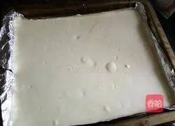 Strawberry Cake Roll Recipe Illustration 6