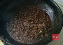 Illustration of how to make braised noodles with chives and eggplants 7