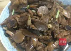 Illustration of braised chicken with preserved vegetables 4