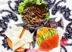 Illustration of shredded pork with double flavor Beijing sauce 21