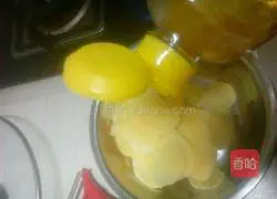 Illustration of how to make barbecue flavored potato chips 3