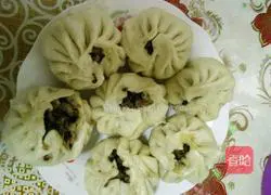 Illustration of how to make steamed buns with pork and vegetables 19