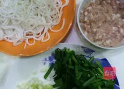 Illustration of how to make small pot rice noodles 2