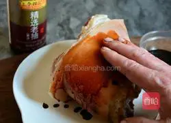 Illustration of how to make rock sugar elbow 3