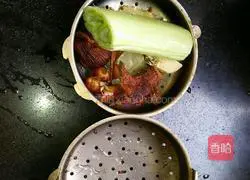 Illustration of how to make beef bone soup noodles 3