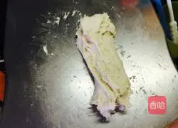 Illustration of how to make homemade pizza 9