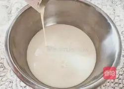 Illustration of how to make strawberry floating cloud roll 15