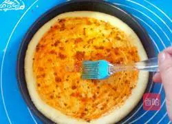 Illustration of how to make shrimp and bacon pizza 12