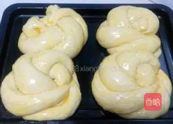 Illustration of how to make light butter bread 13