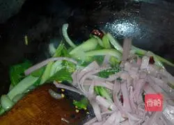 Explod Illustration of how to make fried rice noodles 6