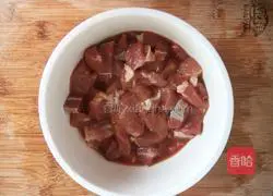 Illustration of how to make diced pork belly 1