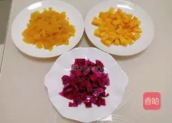 Illustration of how to make simple fruit birthday cake with mango and dragon fruit 2
