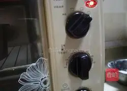 Illustration of how to make chiffon cake 16