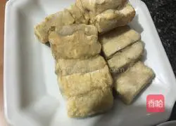 Illustration of how to make our Huizhou specialty hairy tofu 1