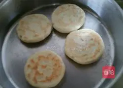 Illustration of how to make brown sugar small pot helmet 8