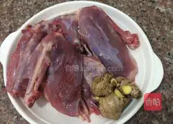 Illustration of how to make ginger duck 1