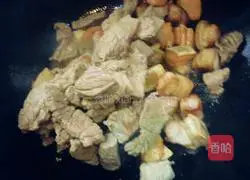 Braised beef Illustration of how to make stewed potatoes 6