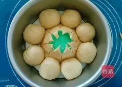 Yoghurt Sun Wreath Bread Recipe Illustration 9 