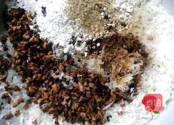 Illustration of how to make Hakka powder balls 6