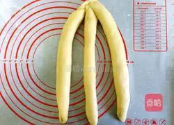 Coconut braided bread recipe 11