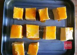 Illustration of how to make roasted milk cubes 11