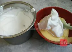 Illustration of how to make strawberry cake box 8