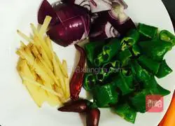 Illustration of how to make large plate chicken 1