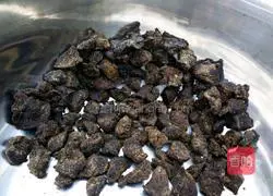 Illustration of how to make spicy beef cubes 4