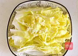 Illustration of how to make golden garlic vermicelli and baby cabbage 4