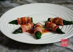 Illustration of how to make bacon rolls with abalone juice, chrysanthemum chrysanthemum and bacon rolls 9