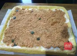 Illustration of how to make meat floss cake rolls 22