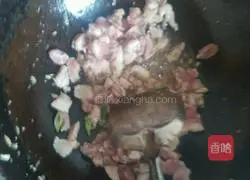 Illustration of how to make braised noodles with garlic, tofu and eggs 4