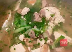 Illustration of how to make cabbage and tofu in clear soup 4