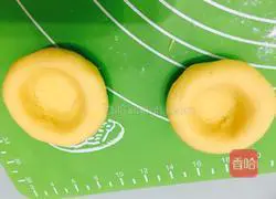 Illustration of how to make golden wowotou 7