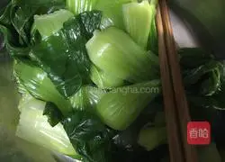 Braised beef noodles with oil Illustration of how to do it 3