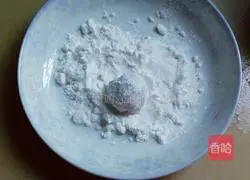 Illustration of how to make crystal radish meatballs 7