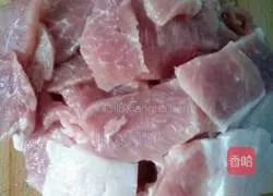 Illustration of how to make Sichuan steamed pork with rice flour 1