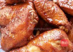 Illustration of how to braise chicken wings in red wine 5