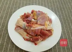 Illustration of how to make spicy chicken legs 3