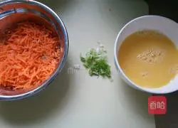 Illustration of how to make fried rice noodles with carrots and eggs 2