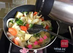 Three sauce braised chicken wings Illustration of how to do it 7