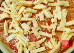 Seasonal vegetables and shrimps Illustration of how to make pizza 4