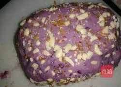 Illustration of how to make Haakon bread (banana, purple sweet potato puree) 3